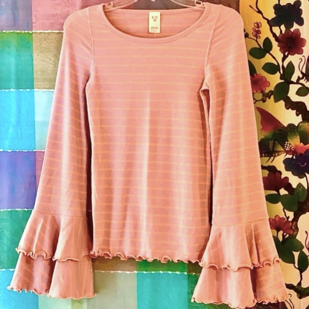NWOT Free People Good Find Bell Sleeve Top - Picture 8 of 12